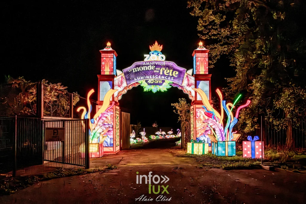 L’arche d’entrée de Luminescences au zoo d’Amnéville